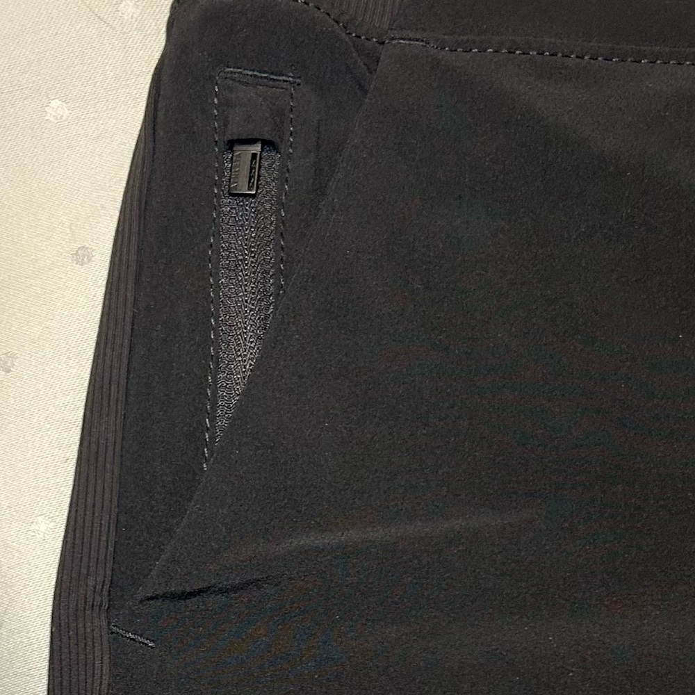 NWT Athleta Brooklyn Shorts | Size 2 Tall | Black - Picture 3 of 15